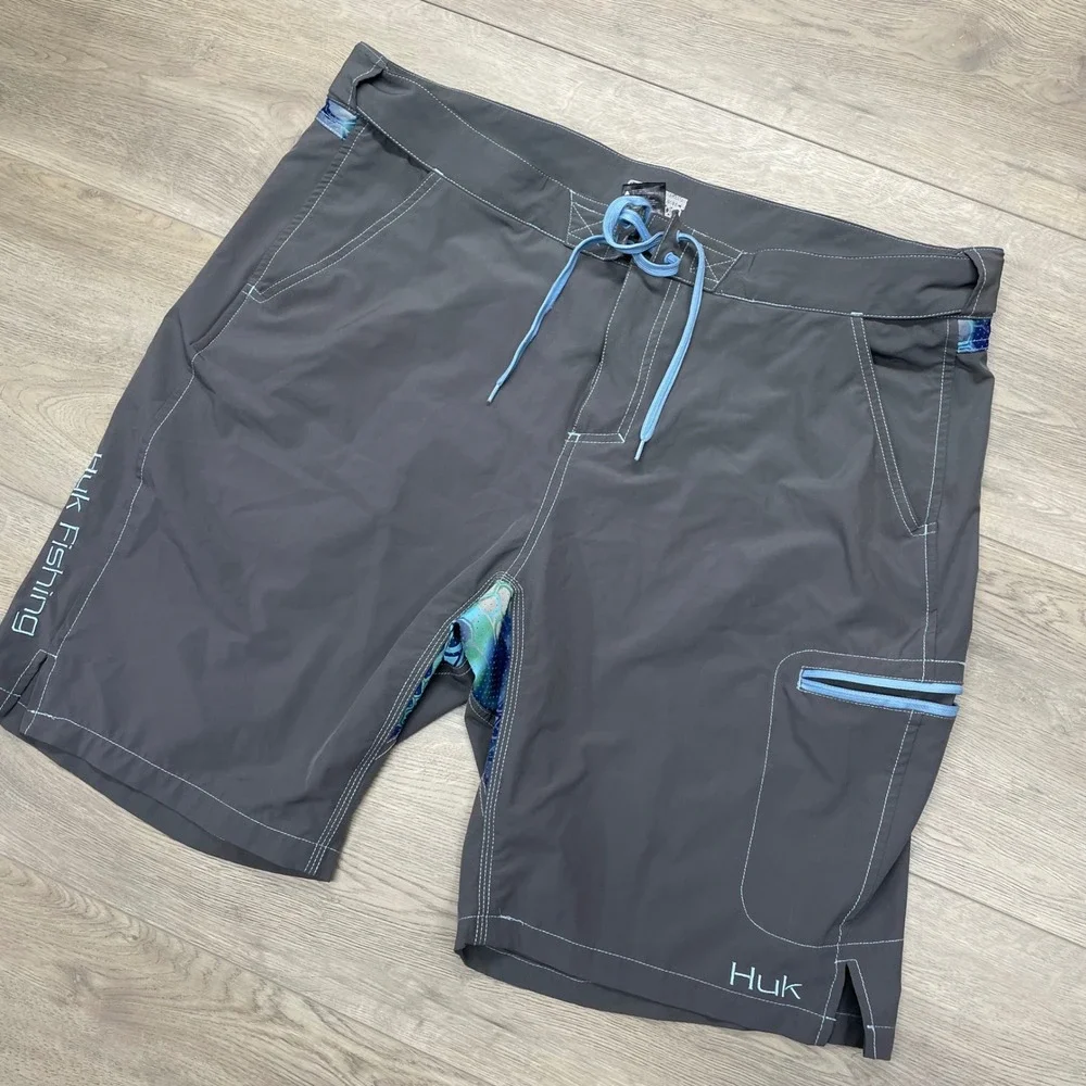 Huk Board Shorts Mens XXL Gray Performance Fishing Swim Trunks Cargo Pockets